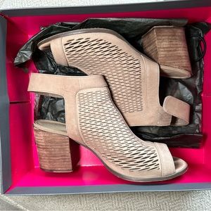 Vince Camuto bootie